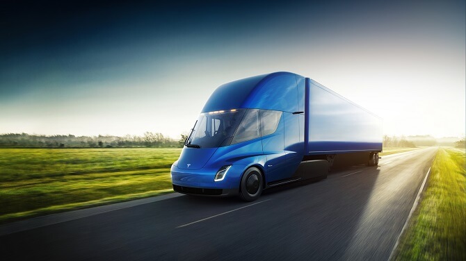 Tesla Semi na dálnici