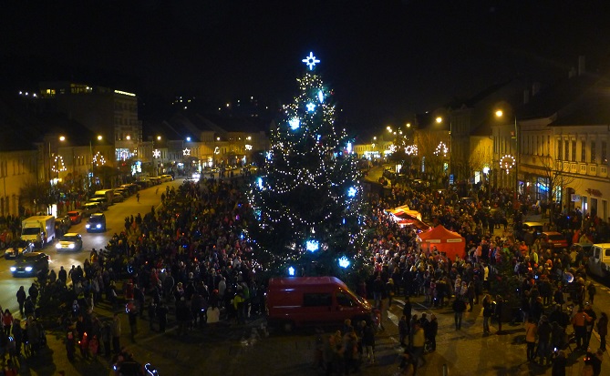 vánoční strom ve Třebíči