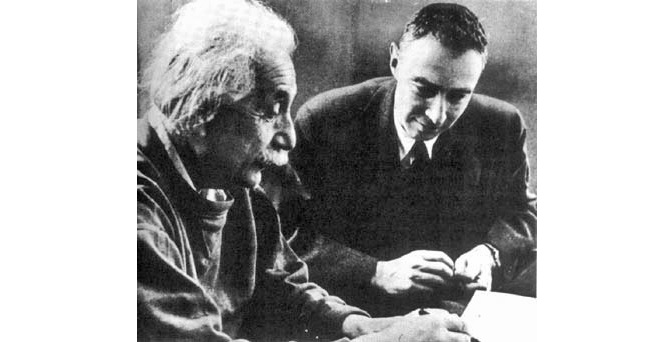 Robert Oppenheimer a Albert Einstein