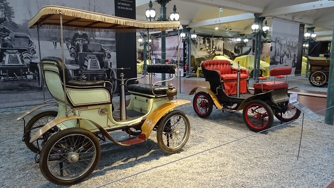 Legeandární automobily s rozestavěním sedadel vis-à-vis