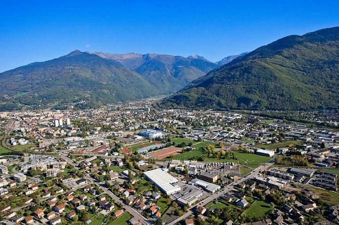 Město Albertville se nachází ve francouzských Alpách.