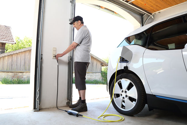 Kolik stojí nabíjení elektromobilů: nabíjení elektromobilu doma