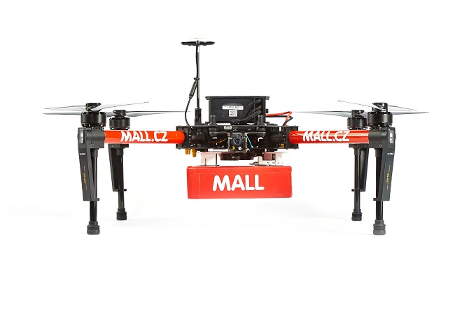 E-shop pro testovací let využil dron od věhlasného výrobce DJI.