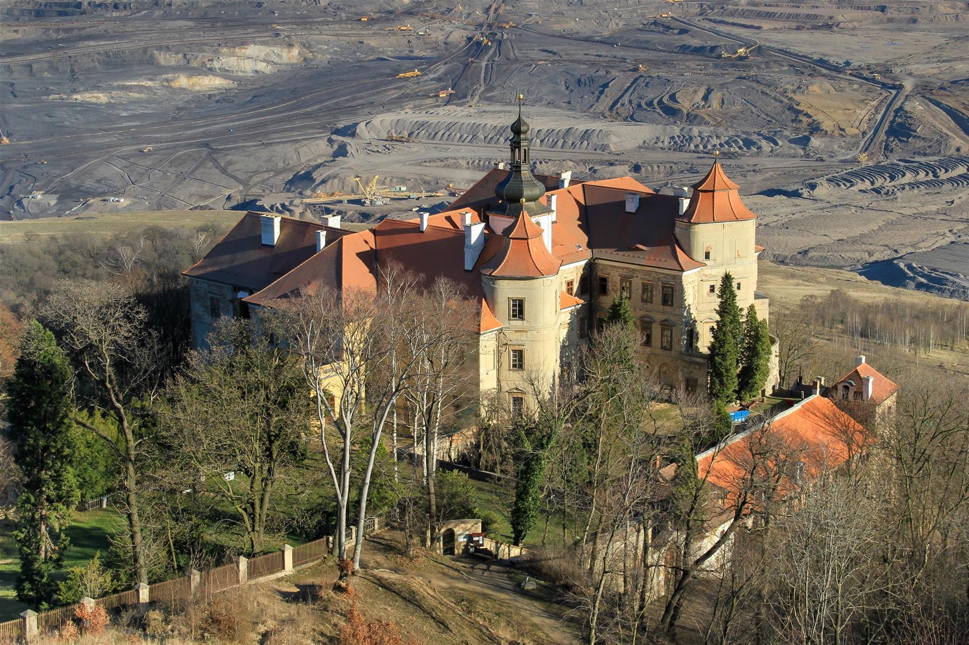 Zámek Jezeří