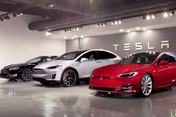 Auta Tesla: 7 méně známých zajímavostí o elektrických bourácích Elona Muska