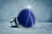 Elektrický proud v dějinách lidstva: Kdo objevil elektřinu a proč se jí lidé báli?