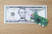 Drobeček Raspberry Pi Zero: Počítač o velikosti kreditky stojí 5 dolarů