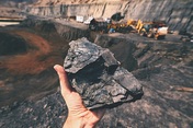 Boj o uhlí: Zbaví se ho Česko?
