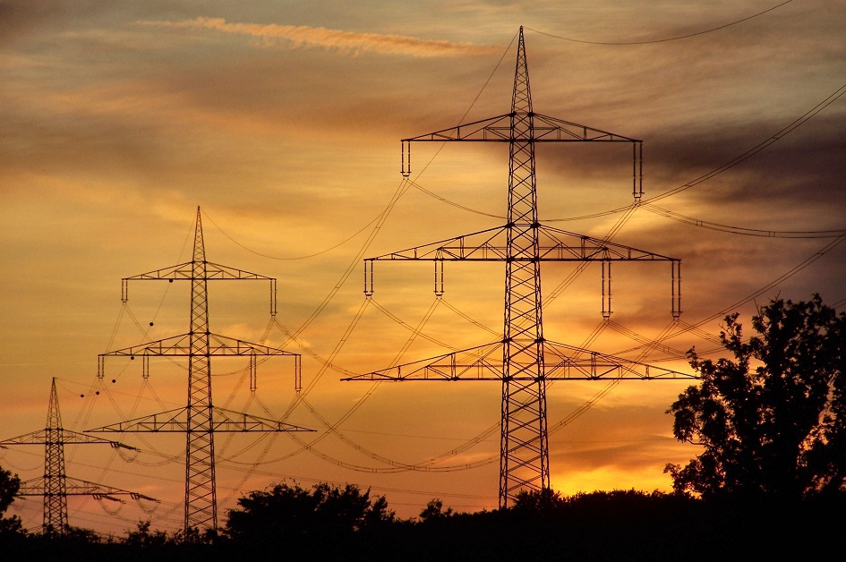 Cena elektřiny 2015: Výrazné zdražení nás nečeká. Kolik zaplatí domácnosti?