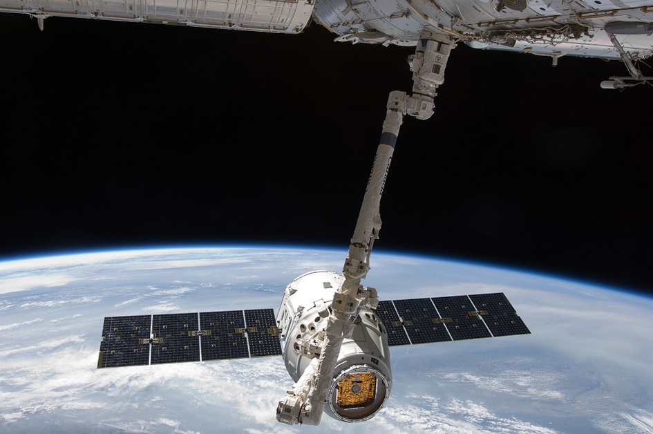 Kosmická loď Dragon od firmy SpaceX vozí do vesmíru myši i zmrzlinu