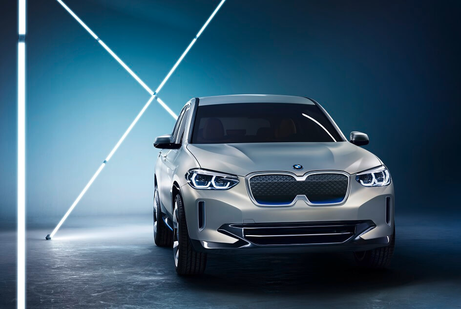Minulost a budoucnost BMW na elektřinu: Jak šel čas od BMW i3 k novému BMW iX3