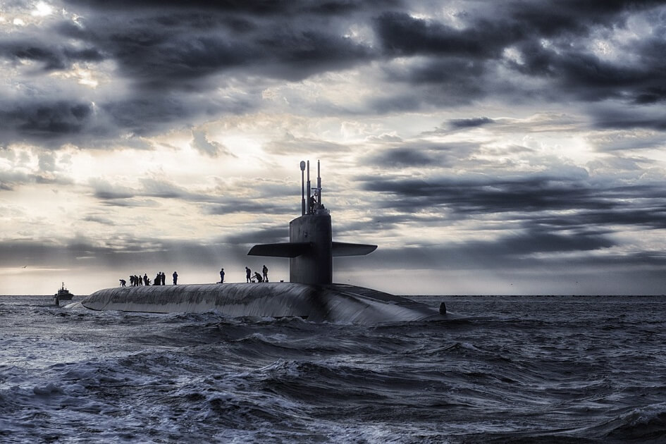 Z potopené sovětské ponorky s jadernými hlavicemi stále uniká do moře radioaktivita
