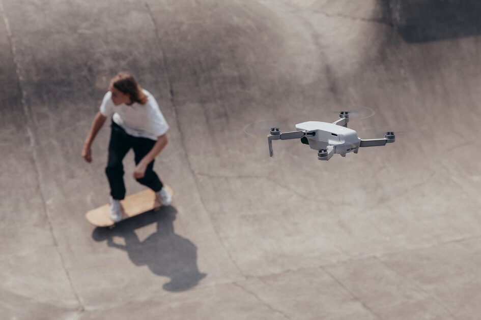 Nový DJI Mavic Mini: roztomilý malý dron, s nímž se pilot v USA vyhne povinné registraci