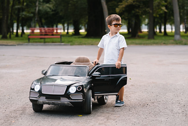 Víme, jak vybrat nejlepší elektrické autíčko pro dítě