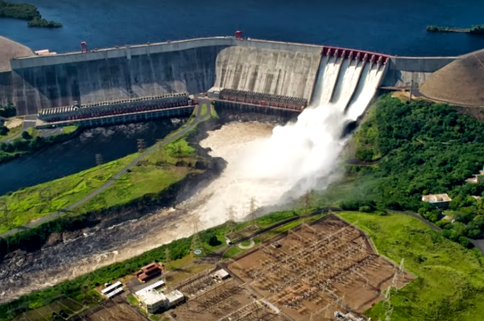 Venezuela na prahu energetického kolapsu: Vysychající přehrada Guri přináší nedobrovolný prodloužený víkend