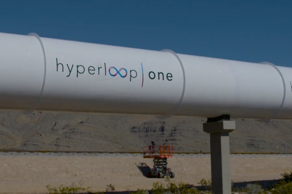 Futuristická dráha Hyperloop má za sebou první test. Došlo k naplnění vize Elona Muska?