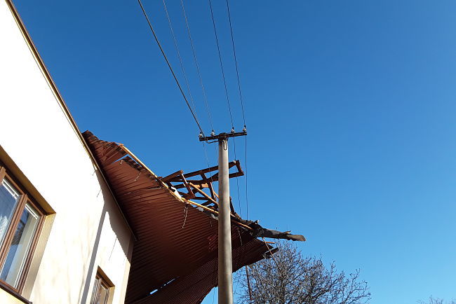 Hromadné výpadky elektřiny: Na jihu Čech je řešily stovky montérů