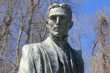 Nikola Tesla: Geniální objevy a vynálezy pána blesků obdivujeme dodnes