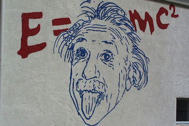 Albert Einstein: Životopis vědce, jehož jméno se stalo synonymem geniality