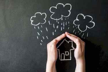Chraňte svůj dům před bouřkou. Je nebezpečná pro vaše spotřebiče